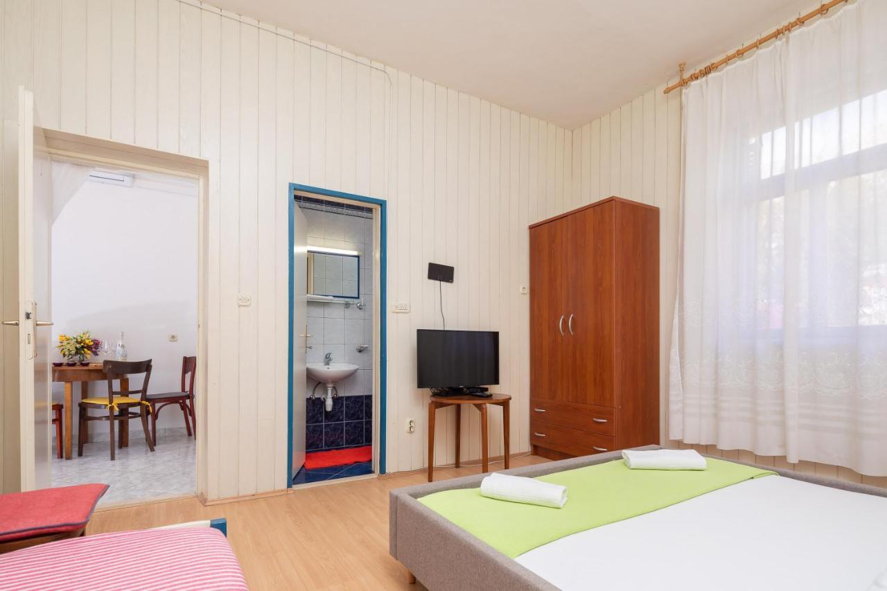 Beach House Lemonade Apartment เยเซนิเซ ภายนอก รูปภาพ